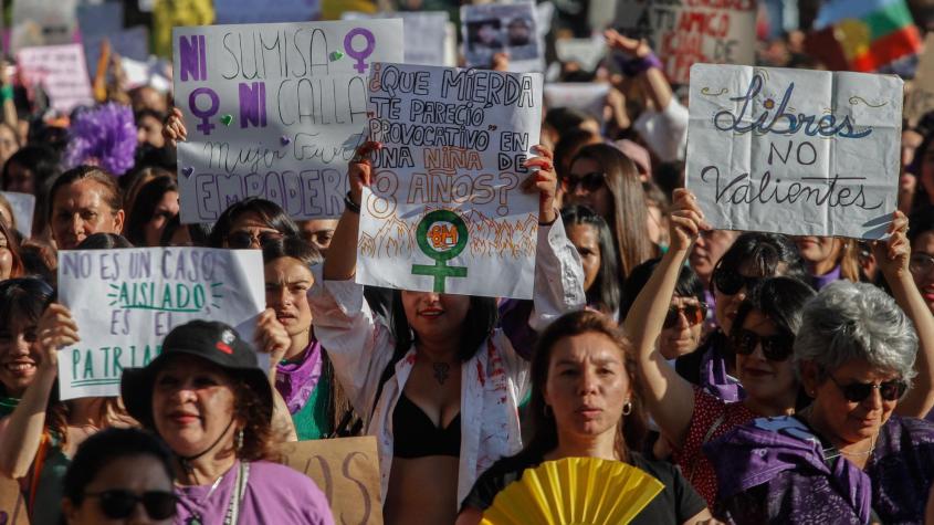 Marcha por el Día de la Mujer en Valparaíso - Créditos: Aton
