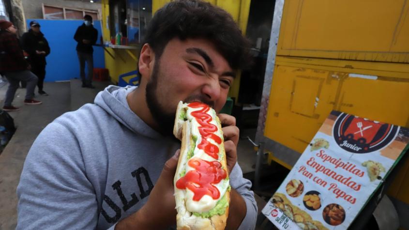 Completo chileno ocupa el top 3 de los mejores "hot dogs" del mundo