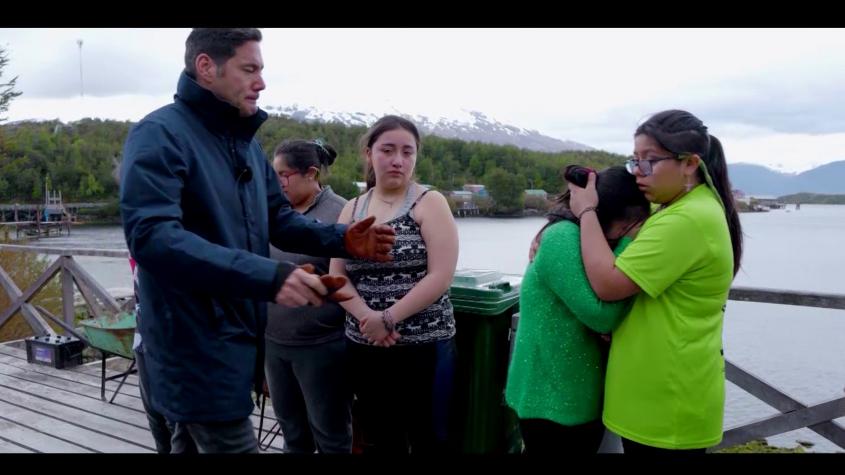 "Lugares que hablan": Pancho Saavedra se emocionó con niños de precaria escuela de Puerto Edén