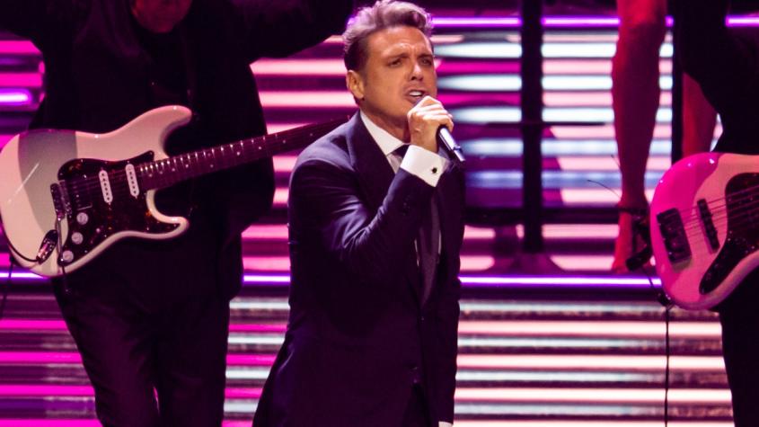 Sí culpó a la lluvia: Luis Miguel no aguantó y terminó concierto de manera abrupta