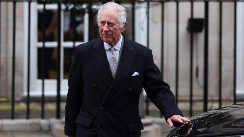 Revelan que el Rey Carlos III está "frustrado" por su tratamiento contra el cáncer