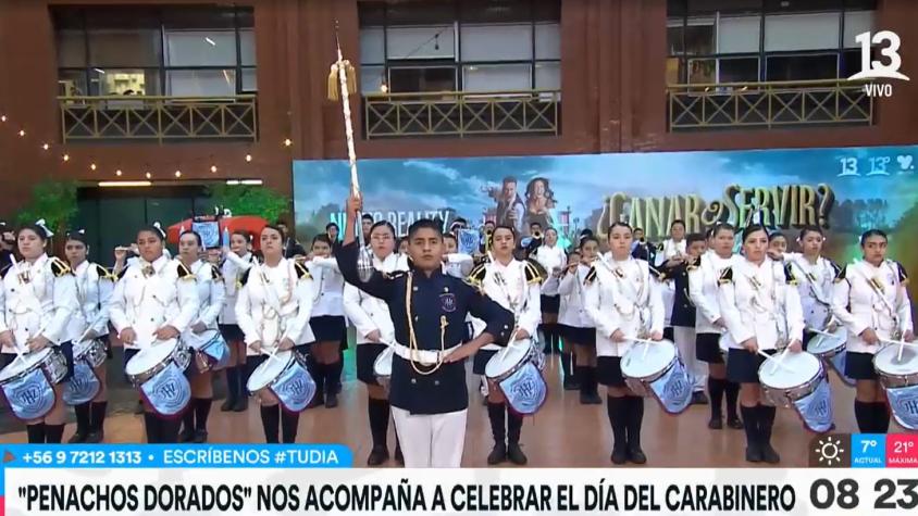 Celebramos el Día del Carabinero con la banda Penachos Dorados 