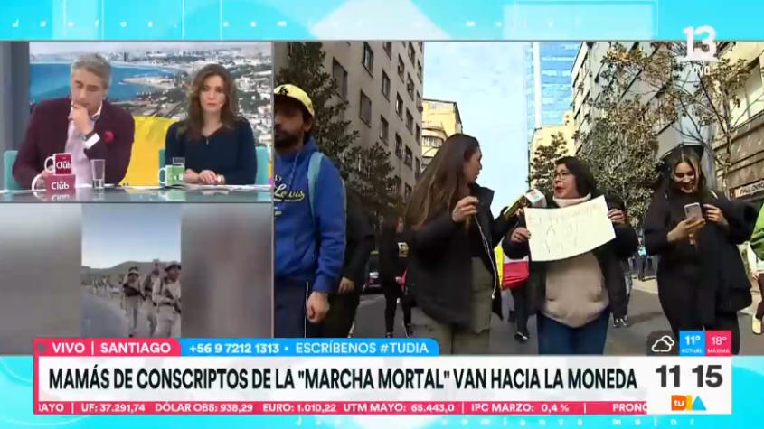 Madres de conscriptos marcharon hasta La Moneda para pedir justicia por Franco Vargas