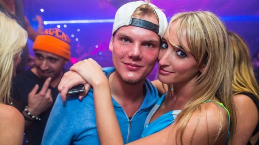 Tim Bergling (Avicii) y Emily Goldberg