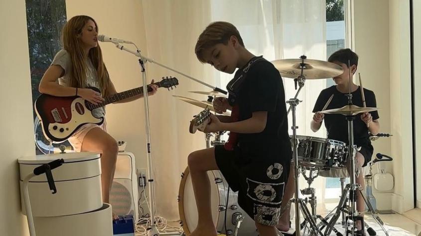 ¡Igual a su mamá! Hijo de Shakira se hace viral tras cantar en un evento escolar 