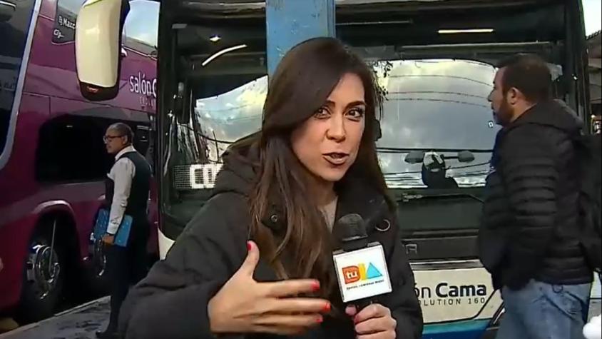 Equipo de Tu Día en el terminal de buses por fin de semana largo