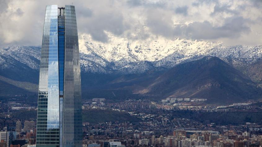 Santiago fue incluida dentro de las tres ciudades con mejor calidad de vida en Sudamérica: Bajó un puesto