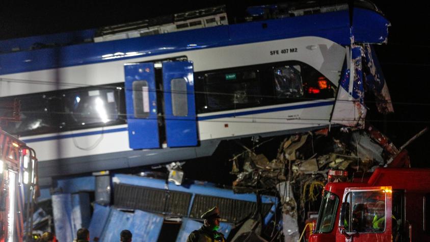 Colisión de trenes en San Bernardo deja dos fallecidos y al menos nueve personas heridas