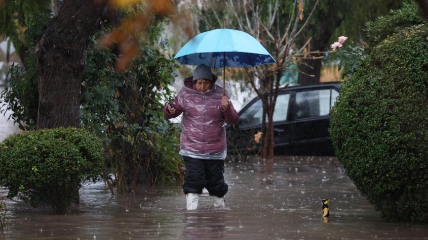 Sistema frontal en la Región Metropolitana: ¿A qué hora comienza a llover en la capital?