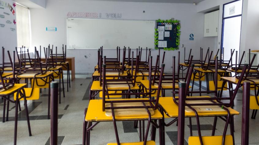 Comuna de la Región Metropolitana suspende clases antes de la llegada del sistema frontal