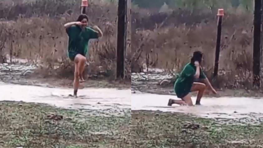 Como Tom Holland: Joven chilena se lució con impresionante baile bajo la lluvia