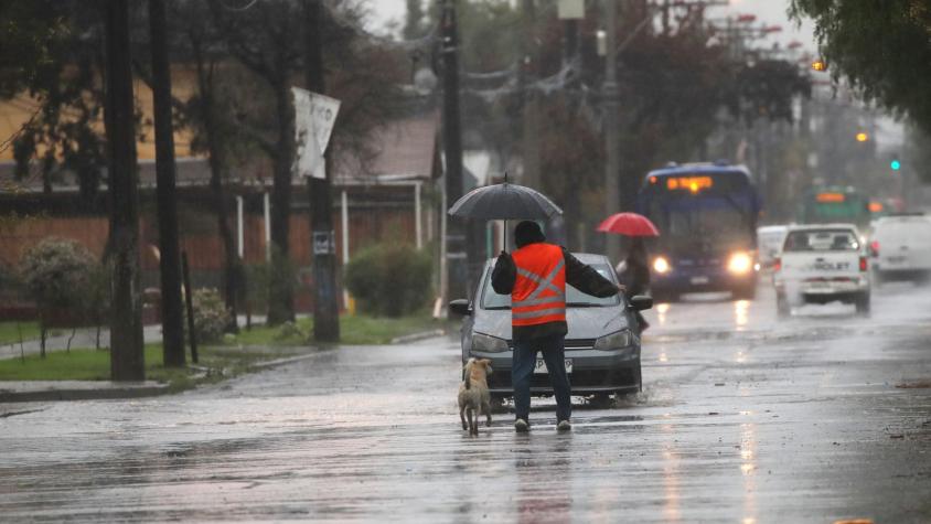 Michelle Adam responde si habrá lluvia esta semana en Santiago