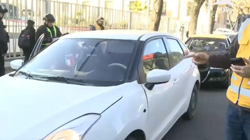 Insólito: vehículo transitaba con 186 multas impagas en Quinta Normal