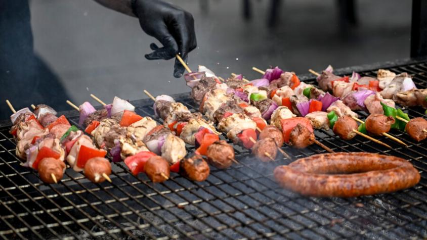 Hinchazón post Fiestas Patrias: Estos alimentos te ayudarán a desinflamar - Créditos: ATON