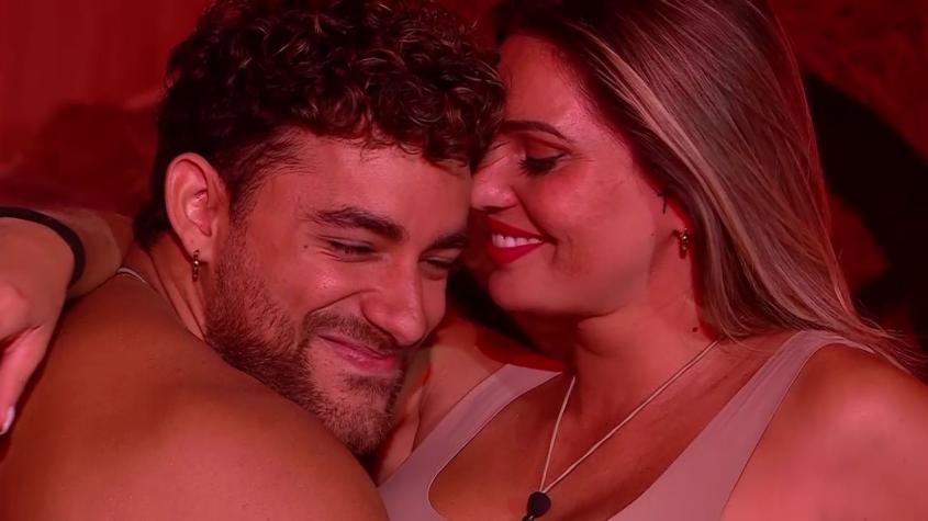 Así fue la sensual sesión de fotos entre Faloon y Austin: "Se puso coqueta"