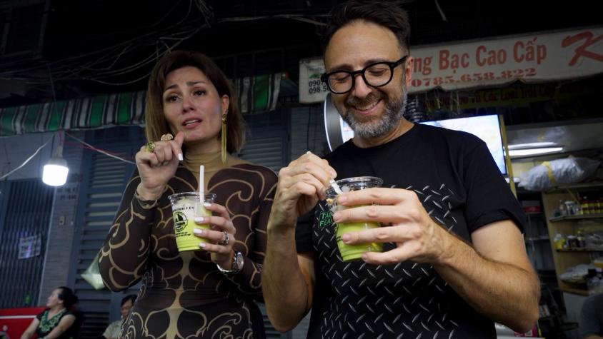 Marcelo Kiwi se sumerge en la animada noche vietnamita con bailes y comidas en 'Siempre Hay un Chileno