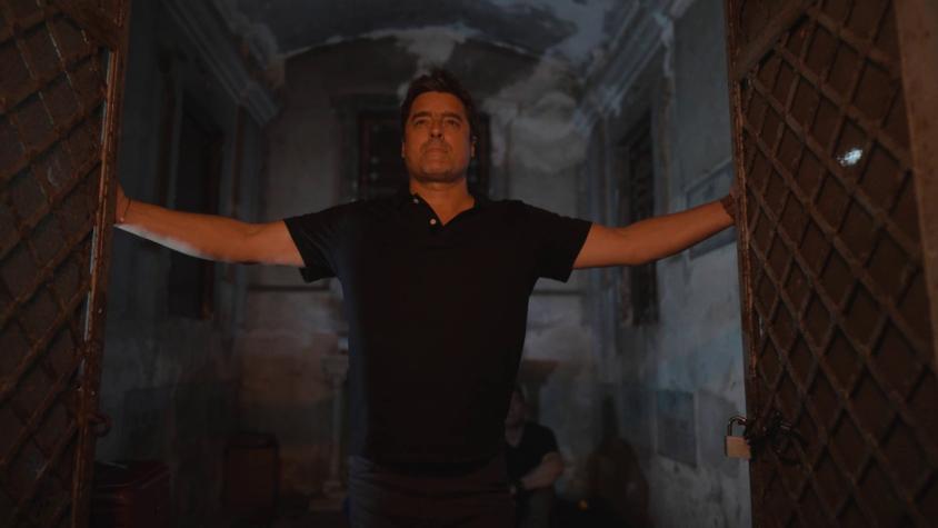 Pancho Saavedra y Jorge Zabaleta debieron dormir en un mausoleo en el cementerio de Filipinas en "Socios por el Mundo 3"