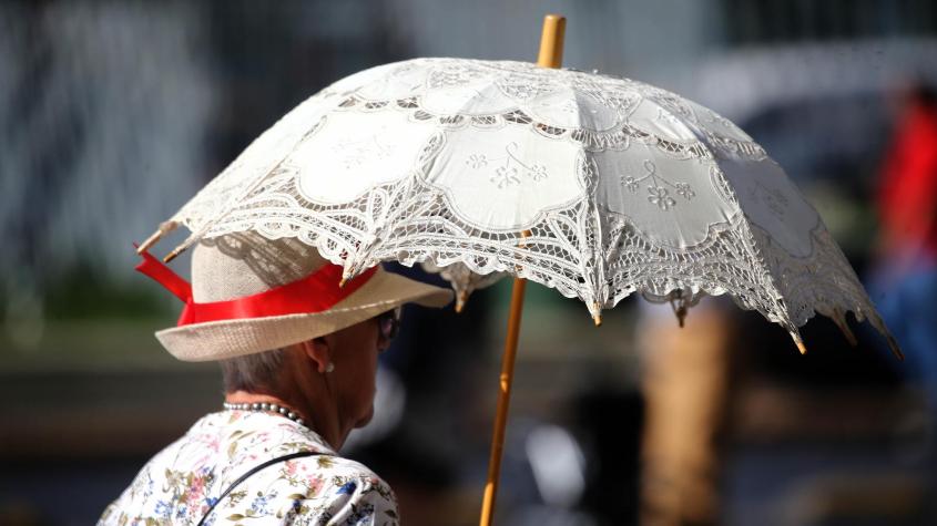 Pronostican golpe de calor para este martes en la Región Metropolitana: ¿Qué significa este fenómeno?