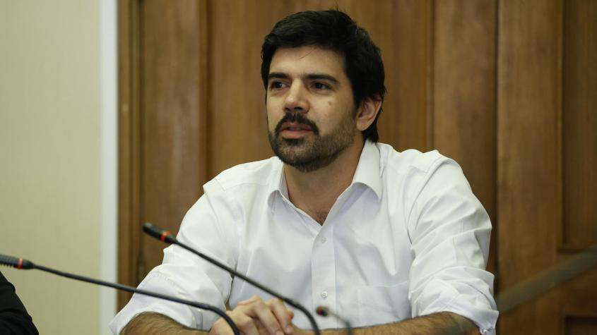 Revelan millonaria deuda de Joaquín Lavín León en el mercado ilegal