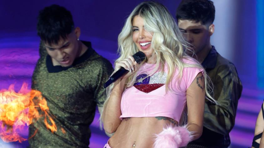 Coté López fue Karol G: Famosos imitaron a cantantes internacionales en la Teletón 2024