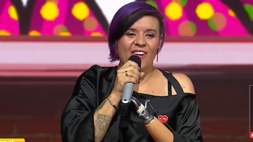 Lady Garfia, exusuaria de Teletón, cuenta los mejores chistes en su rutina y emociona con su historia