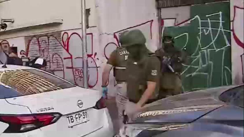 Detienen a dos personas en casa de Estación Central que habría sido utilizada para secuestros vinculados al crimen organizado