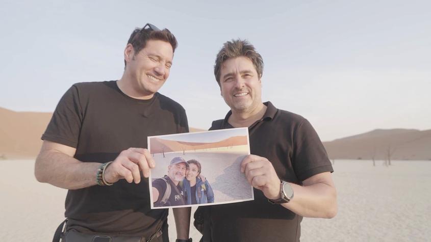 Pancho y Jorge recrean emotiva foto de Toni junto a Irene en el desierto más antiguo del mundo