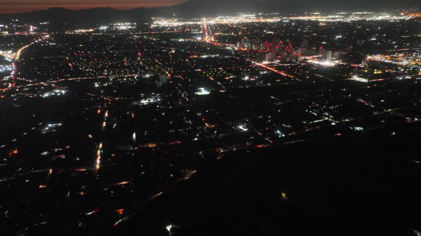 Nuevo corte de luz en la Región Metropolitana afecta a 44 mil clientes