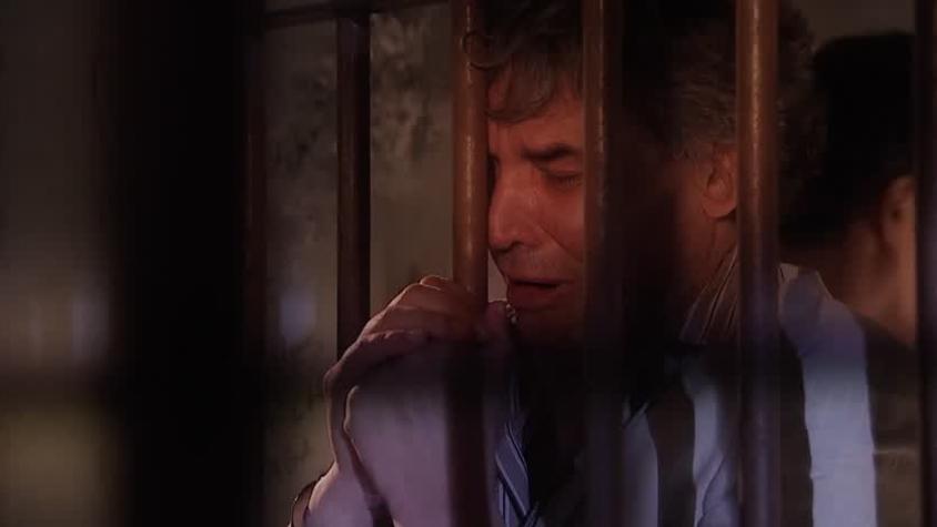 Secretos en el jardín | Capítulo 64 | Cox está enfermo