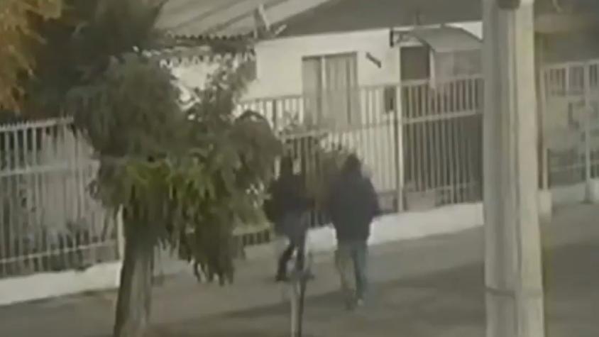 Madre de adolescente que sufrió violento asalto en Conchalí: "La iban a apuñalar"