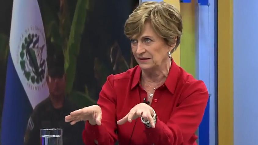 Evelyn Matthei explica cómo sería su cárcel de máxima seguridad si se convierte en presidenta