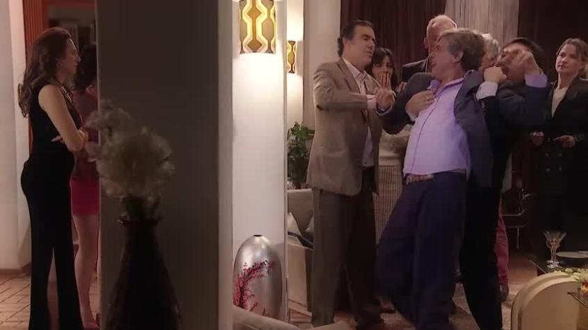 Secretos en el jardín | Capítulo 19 | Carlos pierde el control