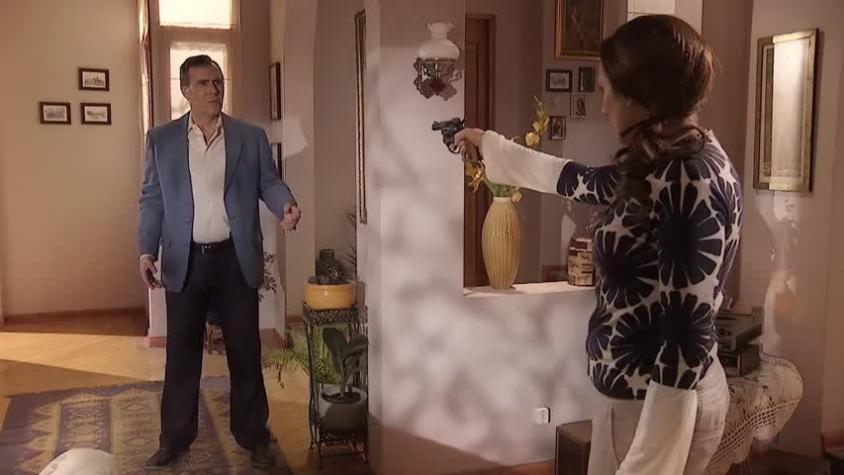 Secretos en el jardín | Capítulo 86 | Bárbara amenaza a Hernán