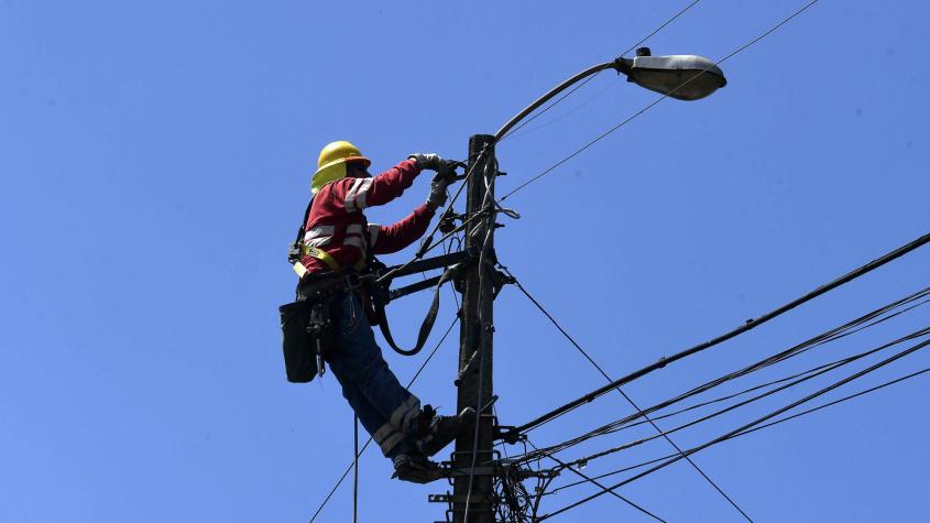 ¿Afectará a mi sector? Anuncian corte de luz en siete comunas este viernes 6 de junio