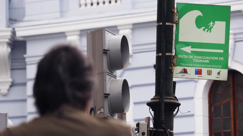 ¿Puedo retirarme si hay alerta de tsunami? Esto dice la Dirección del Trabajo