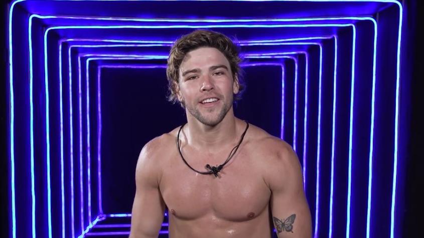 José Pablo hace un mea culpa tras el beso con Valentina en Mundos Opuestos: "Creo que fui un poquito brusco"