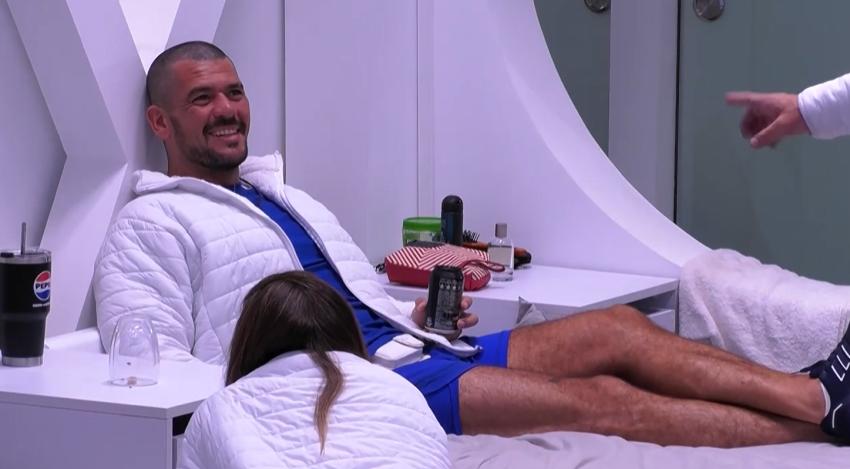 El hilarante momento de Juan Pedro, Joche y Roon en el Futuro: armaron trampa improvisada para moscas