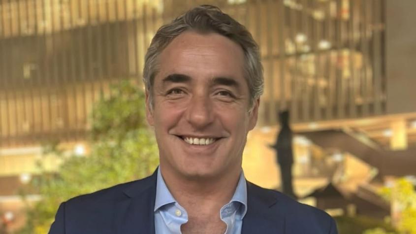 José Luis Repenning hizo una pausa de las cámaras y se escapó con una persona muy especial a Isla Negra