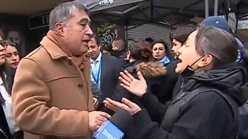 Alcalde Mario Desbordes es encarado por vecina afectada por incendio en Santiago: le gritaron "mentiroso"