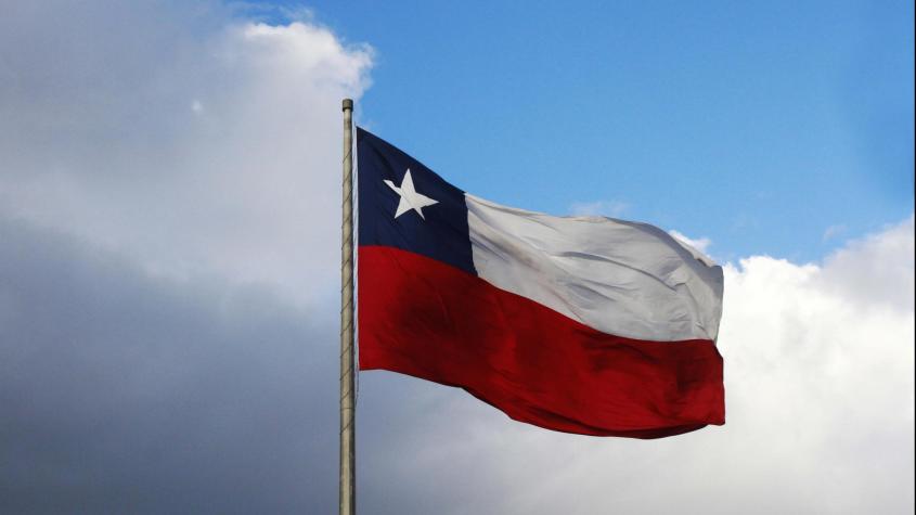 Estas son las multas por no izar o poner mal la bandera de Chile en Fiestas Patrias