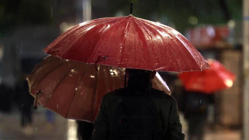 Precipitaciones en la Región Metropolitana: ¿A qué hora comienzan las lluvias este viernes?