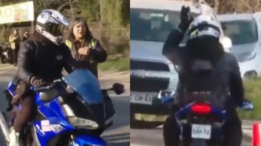 Sin frenos ni remordimientos: captan a motorista dándose a la fuga en plena fiscalización