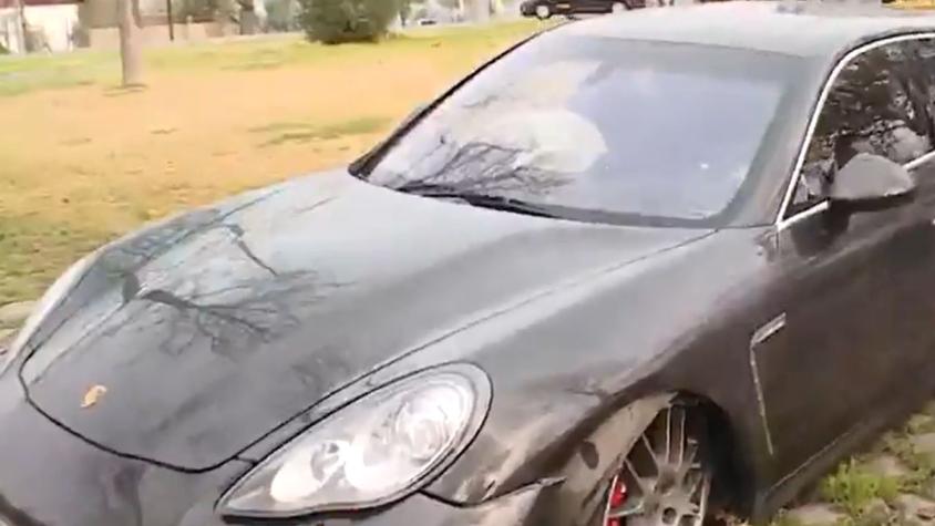 ¿Dónde está el conductor? Auto de lujo fue abandonado con las llaves puestas y los airbags activados en Vitacura