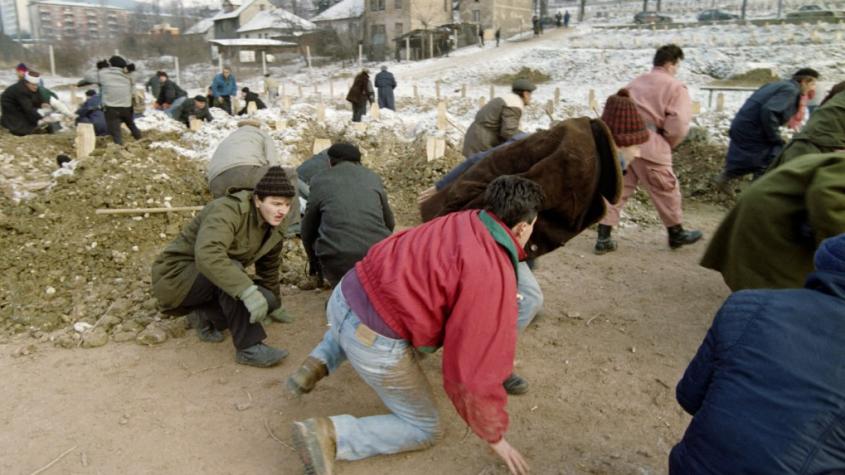 Caza humana: revelan red de "safaris de personas" con millonarios cobros por matar civiles