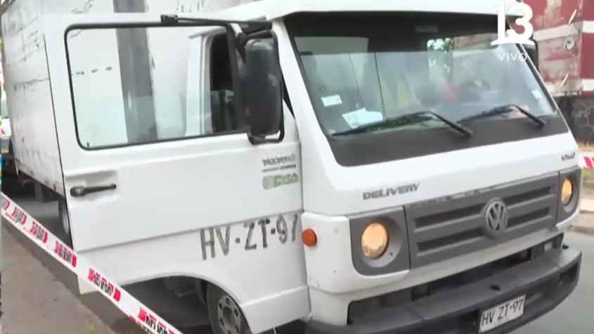 Violento intento de robo de un camión en Lo Espejo dejó a peoneta herido y chofer secuestrado