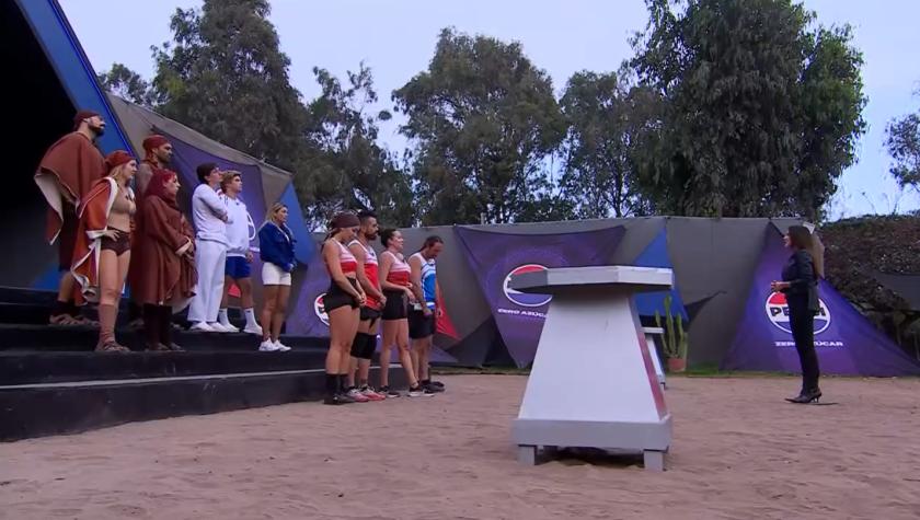 Mundos Opuestos | Capítulo 111