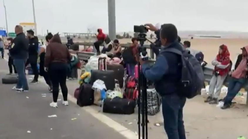 Tensión en la frontera: migrantes protestan en el límite de Chile y Perú
