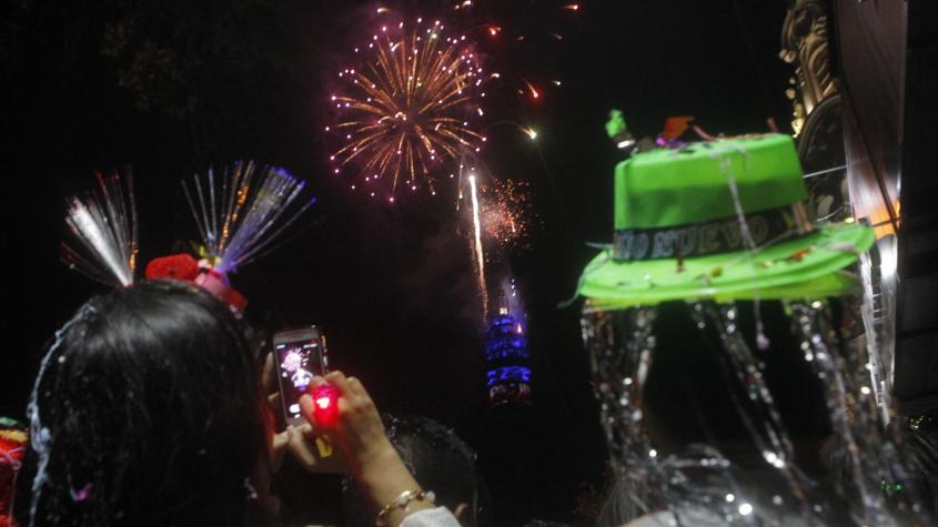 Para recibir el 2026: las 14 comunas que tendrán fuegos artificiales y show de drones en Año Nuevo