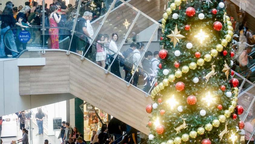 ¿A qué hora cierran los malls? Revisa los horarios para este 24 de diciembre en Chile