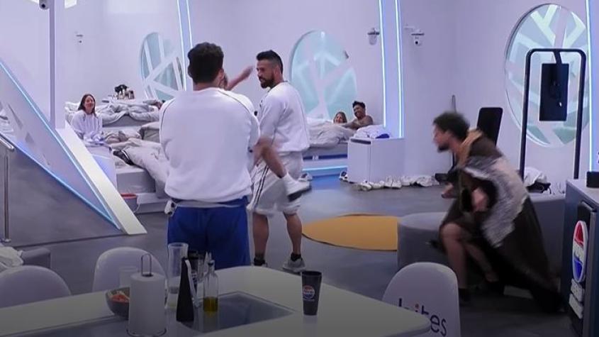 Princeso no desaprovechó la oportunidad y le pegó una fuerte patada a Daúd Gazale: el exfutbolista ni se inmutó 